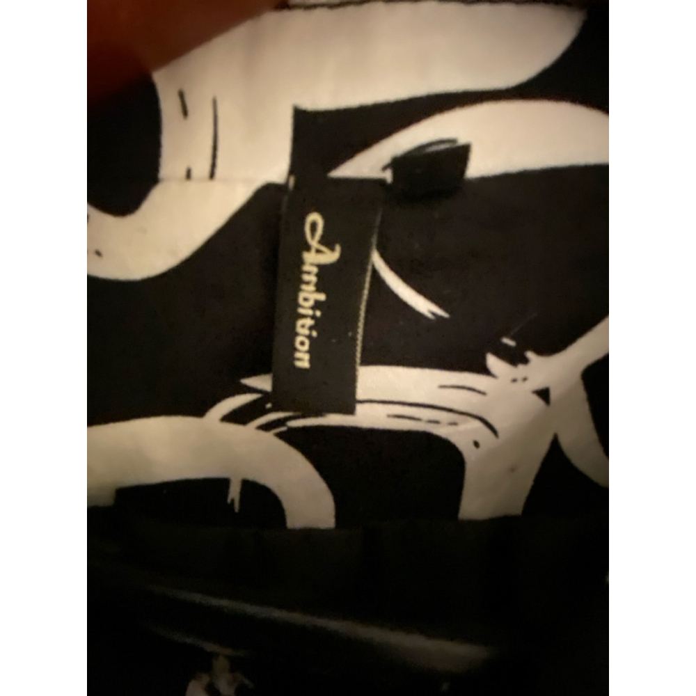 Ambition Jacket - Picture 3 of 10